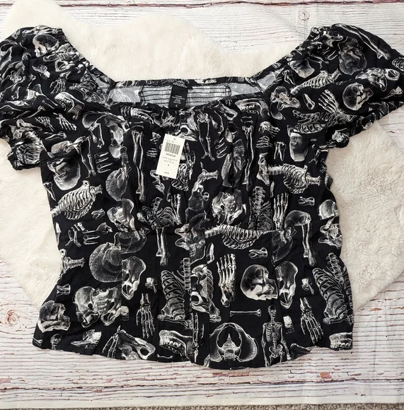 Hot Topic Social Collision Skeleton Bones Crop Top Plus Size 4 4X NEW - Picture 3 of 9
